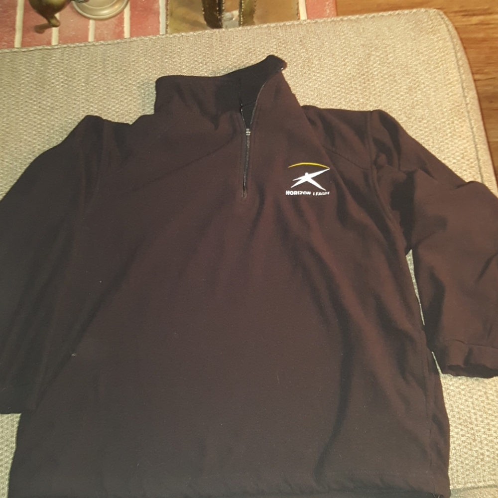 Black fleece pullover
